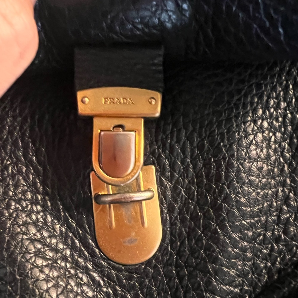 💯 Prada Black Leather Handbag - Picture 15 of 16
